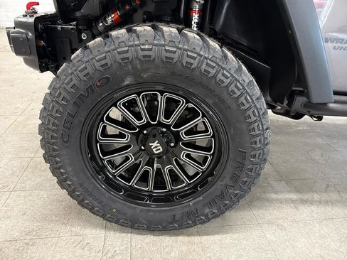 Used 2017 Jeep Wrangler Unlimited Rubicon image 75