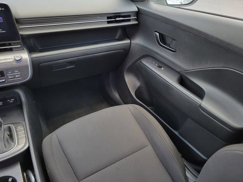 Used 2025 Hyundai Kona SEL FWD image 19