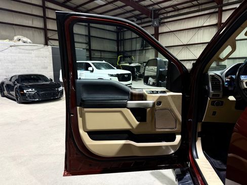 Used 2015 Ford F150 Lariat w/ Equipment Group 501A Mid image 11