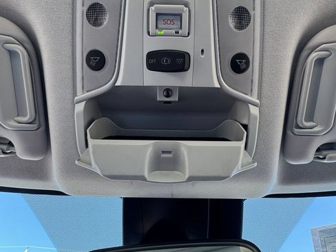 Used 2021 Toyota Prius Prime XLE FWD image 25