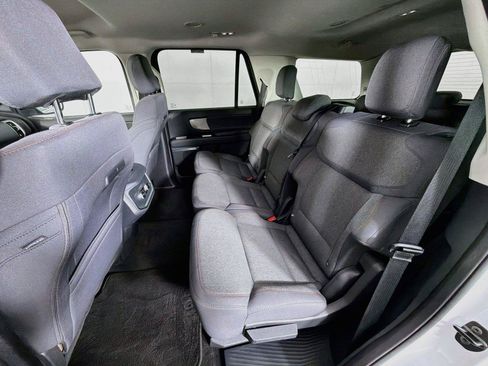 Used 2025 Ford Expedition Active AWD/4WD image 25