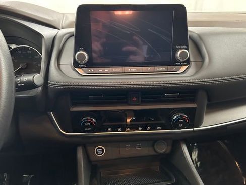 Used 2023 Nissan Rogue SV image 19