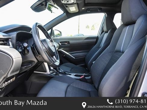Used 2024 Toyota Corolla Cross AWD Hybrid w/ Moonroof Package image 17