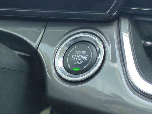 Used 2024 Chevrolet Trax ACTIV w/ Driver Confidence Package FWD image 32