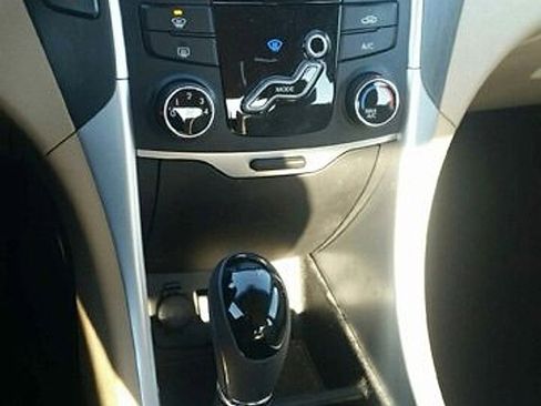 Used 2013 Hyundai Sonata GLS w/ Popular Equipment Pkg image 12