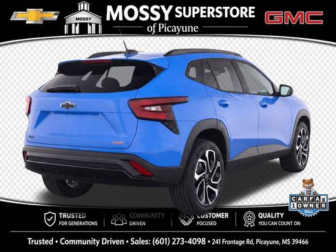 Used 2024 Chevrolet Trax RS w/ Driver Confidence Package FWD image 4