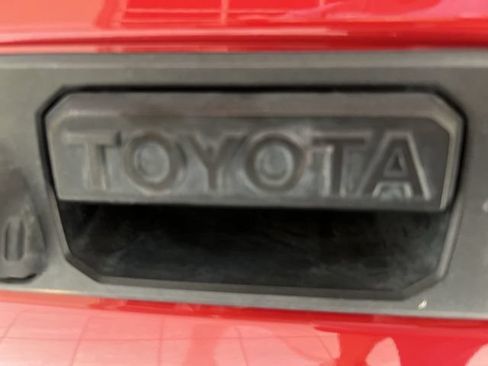 Used 2022 Toyota Tacoma SR w/ SR Convenience Package RWD image 27