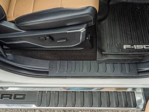 Used 2022 Ford F150 Lariat image 44