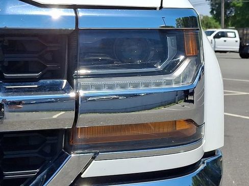 Used 2018 Chevrolet Silverado 1500 W/T w/ Trailering Package AWD/4WD image 9
