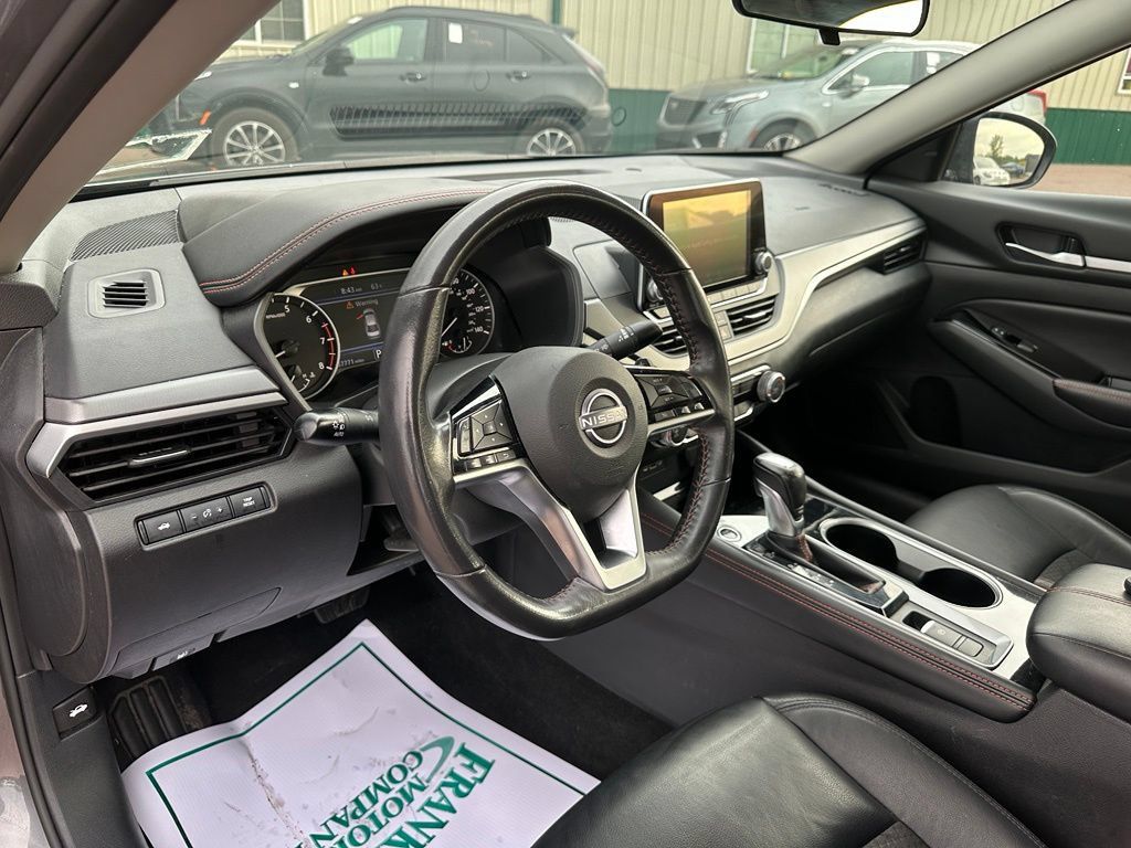 Used 2024 Nissan Altima 2.5 SR AWD/4WD image 13