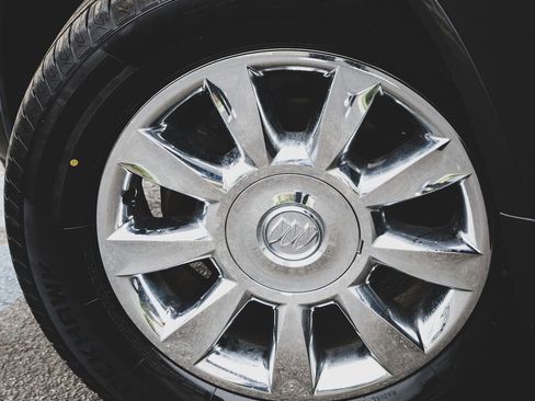 Used 2014 Buick Enclave Leather FWD image 25