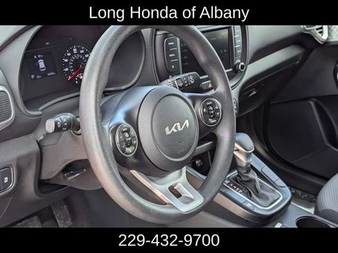 Used 2022 Kia Soul LX w/ Technology Package FWD image 14