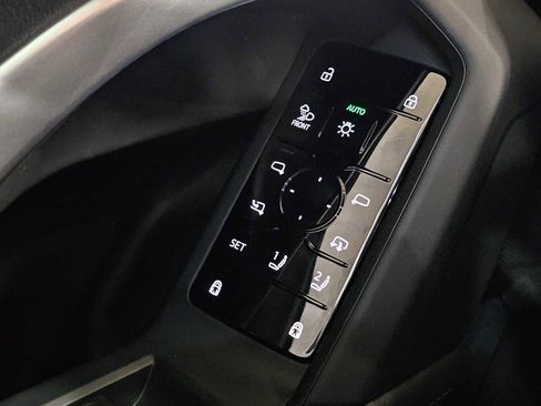 New 2025 Audi Q5 Prestige image 31