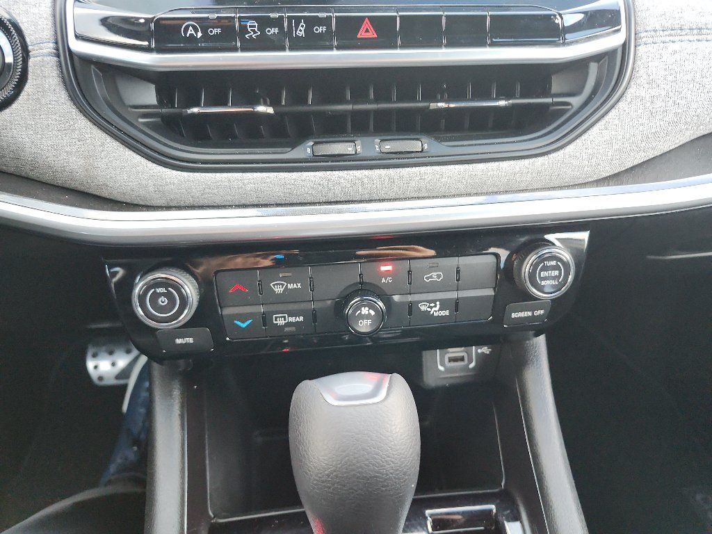 Used 2025 Jeep Compass Sport AWD/4WD image 27