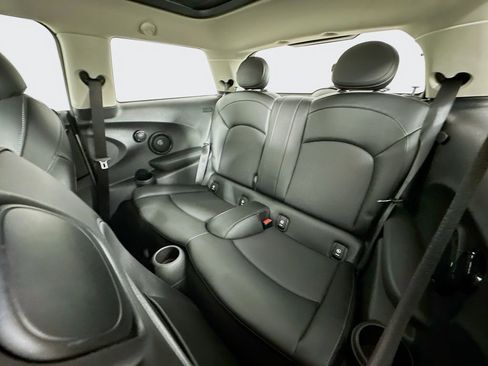 Used 2017 MINI Cooper S image 23