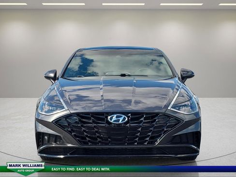 Used 2020 Hyundai Sonata SEL w/ Premium + Sunroof Package FWD image 9