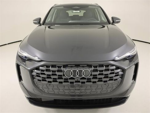 New 2025 Audi Q5 Premium Plus image 8