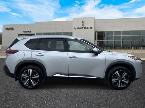 Used 2022 Nissan Rogue SL w/ SL Premium Package FWD image 5