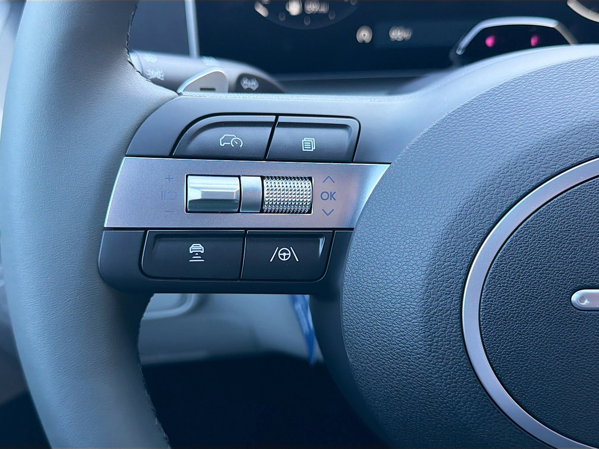 New 2026 Hyundai Tucson Limited FWD image 34