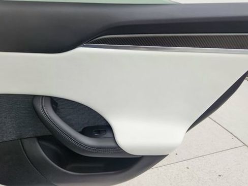 Used 2025 Tesla Model S Plaid image 27