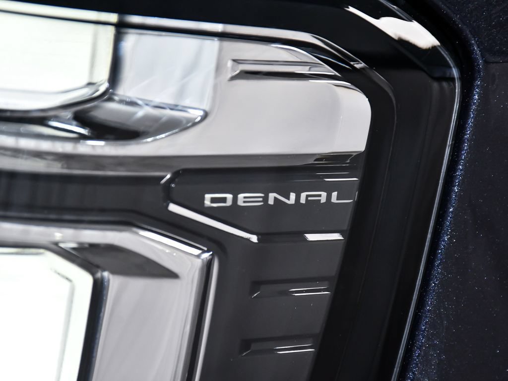 Used 2025 GMC Yukon XL Denali Ultimate AWD/4WD image 91