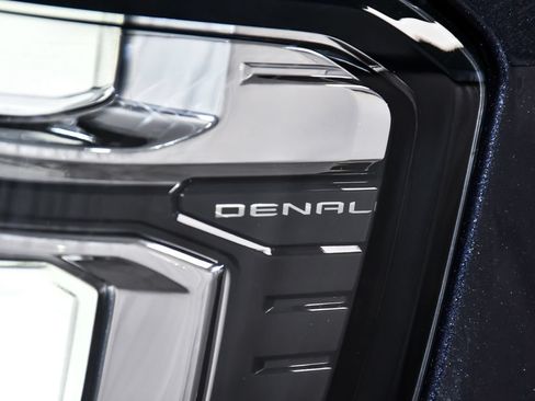 Used 2025 GMC Yukon XL Denali Ultimate AWD/4WD image 91