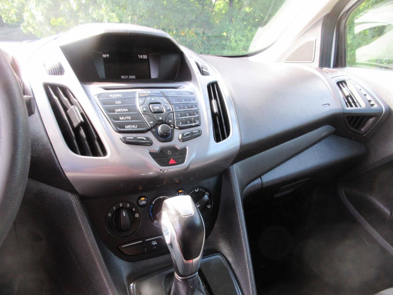 Used 2018 Ford Transit Connect XLT FWD image 35