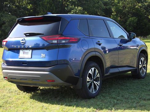 Used 2023 Nissan Rogue SV FWD image 12