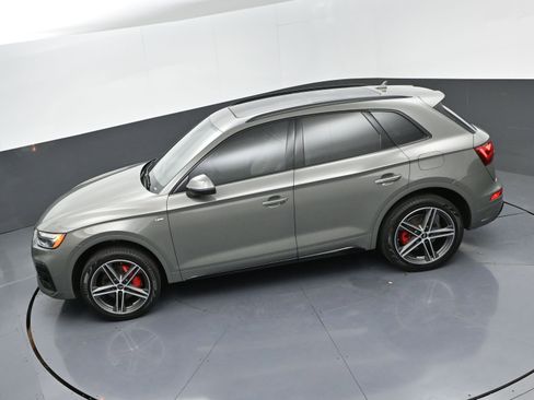 Used 2024 Audi Q5 e Premium Plus w/ Premium Plus Package image 43