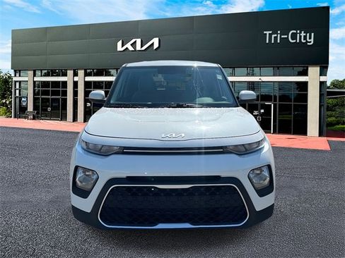 Certified 2022 Kia Soul LX image 2