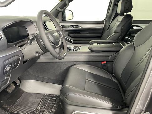 New 2026 Jeep Grand Wagoneer 4WD image 2