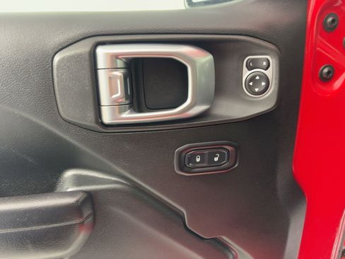 Used 2018 Jeep Wrangler Unlimited Sport S image 13