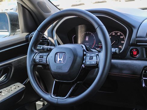Certified 2025 Honda Pilot Sport image 17