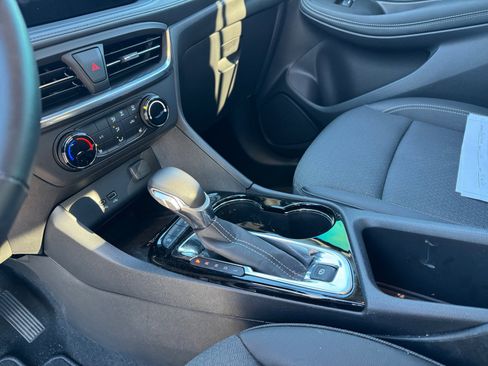 Used 2024 Buick Encore GX Preferred w/ Comfort Package image 15