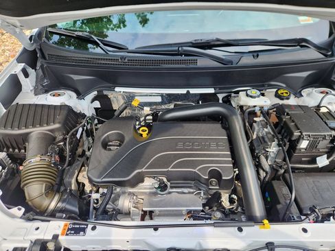 Used 2024 Chevrolet Equinox LT image 11