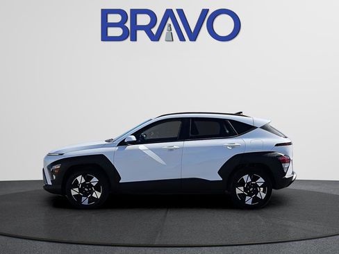 Used 2025 Hyundai Kona SEL image 6