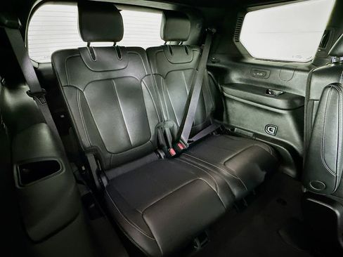 Certified 2024 Jeep Grand Cherokee L Limited w/ Luxury Tech Group II image 40