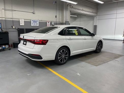 New 2025 Volkswagen Jetta Sport image 4