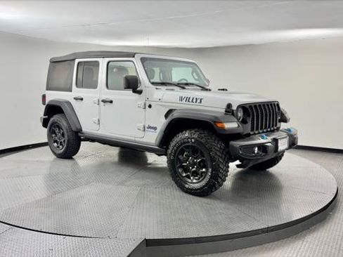 Used 2023 Jeep Wrangler Unlimited AWD/4WD image 9