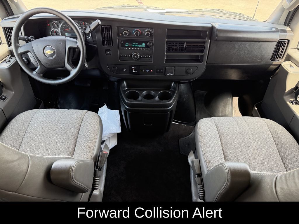 Used 2025 Chevrolet Express 3500 LT w/ LT Preferred Equipment Group RWD image 11