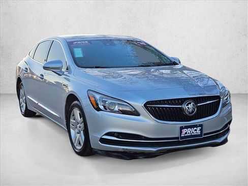 Used 2018 Buick LaCrosse Premium image 3