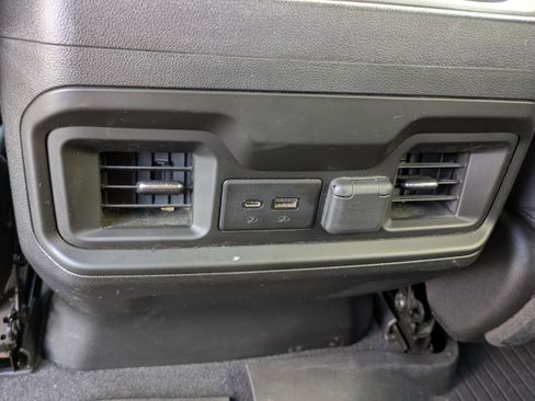 Used 2021 Chevrolet Silverado 1500 LT Trail Boss w/ Convenience Package II image 17