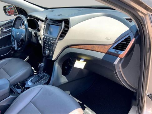 Used 2018 Hyundai Santa Fe Sport FWD image 19
