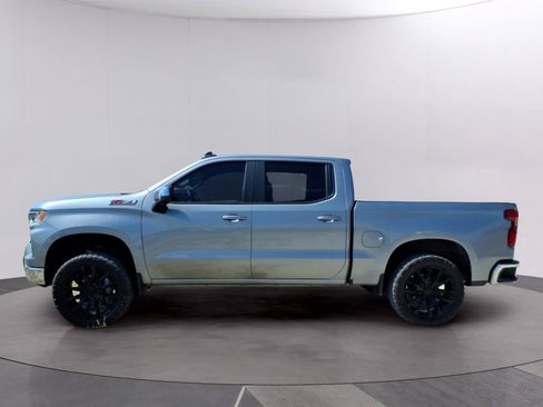 Used 2024 Chevrolet Silverado 1500 LT w/ Z71 Off-Road Package AWD/4WD image 2