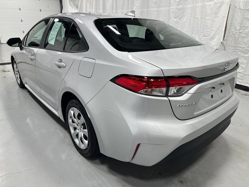 Used 2026 Toyota Corolla LE FWD image 5