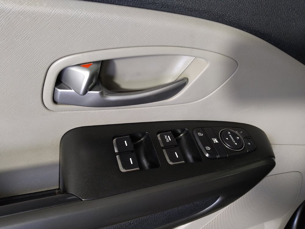 Used 2019 Kia Sedona LX FWD image 27
