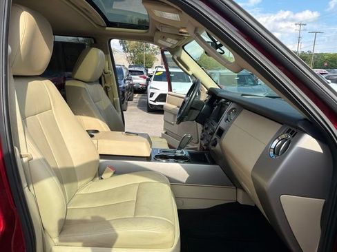 Used 2015 Ford Expedition Limited w/ Equipment Group 301A RWD image 30