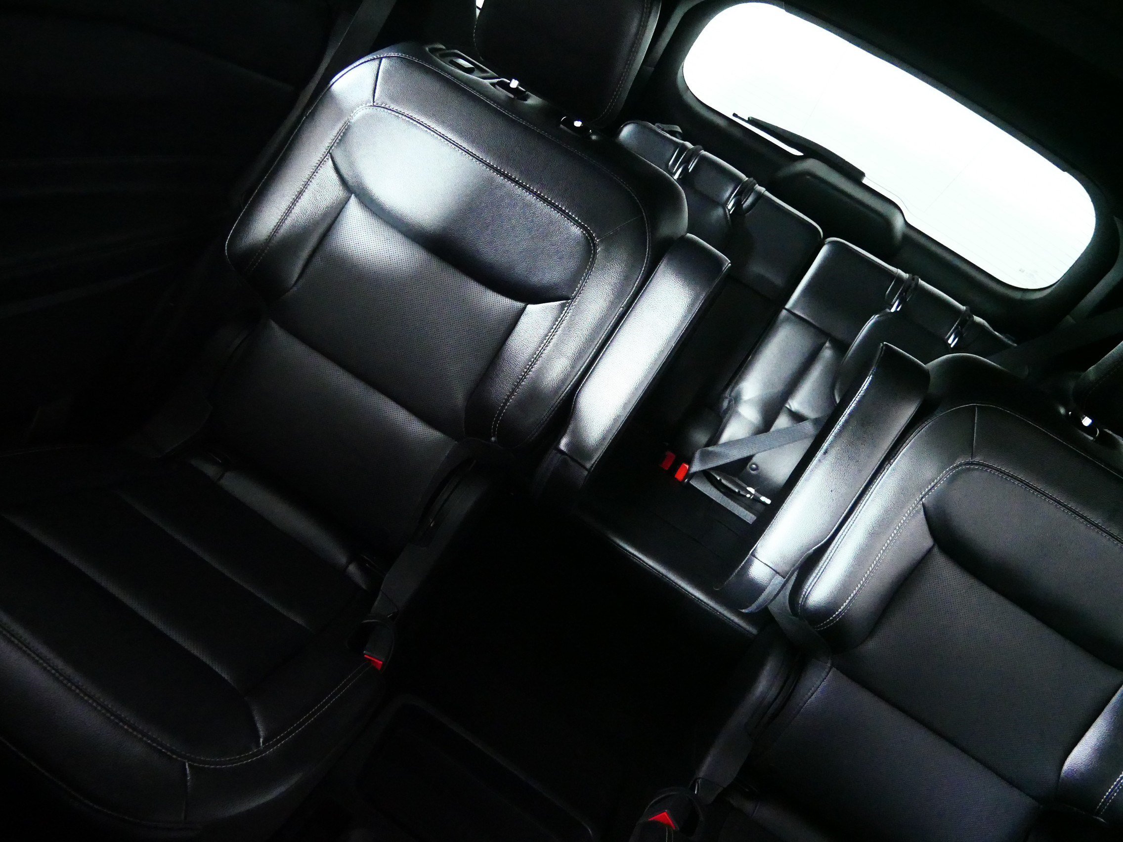 Used 2020 Ford Explorer Limited AWD/4WD image 12