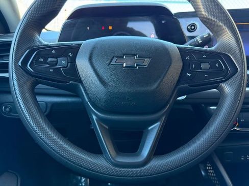 Used 2024 Chevrolet TrailBlazer LT w/ Driver Confidence Package FWD image 11