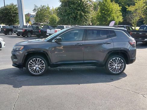 Used 2022 Jeep Compass Limited w/ Elite Group AWD/4WD image 7